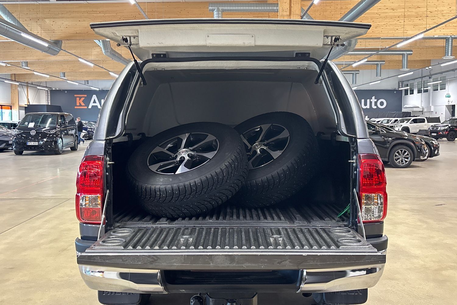 Toyota Hilux vaihtoauto