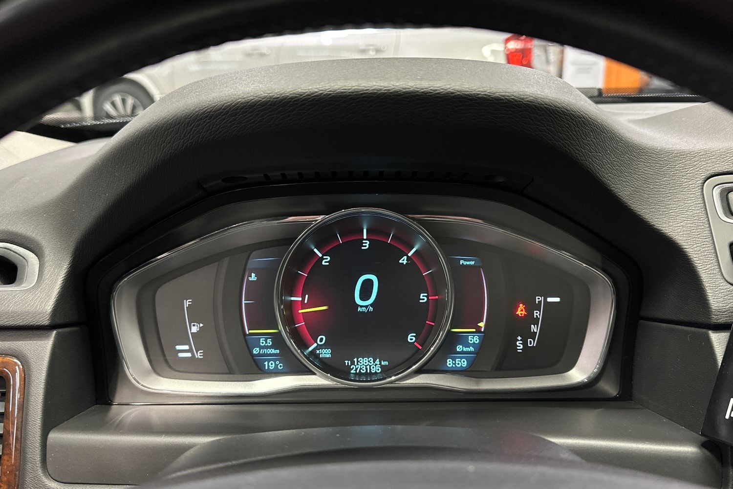 Volvo V70 vaihtoauto