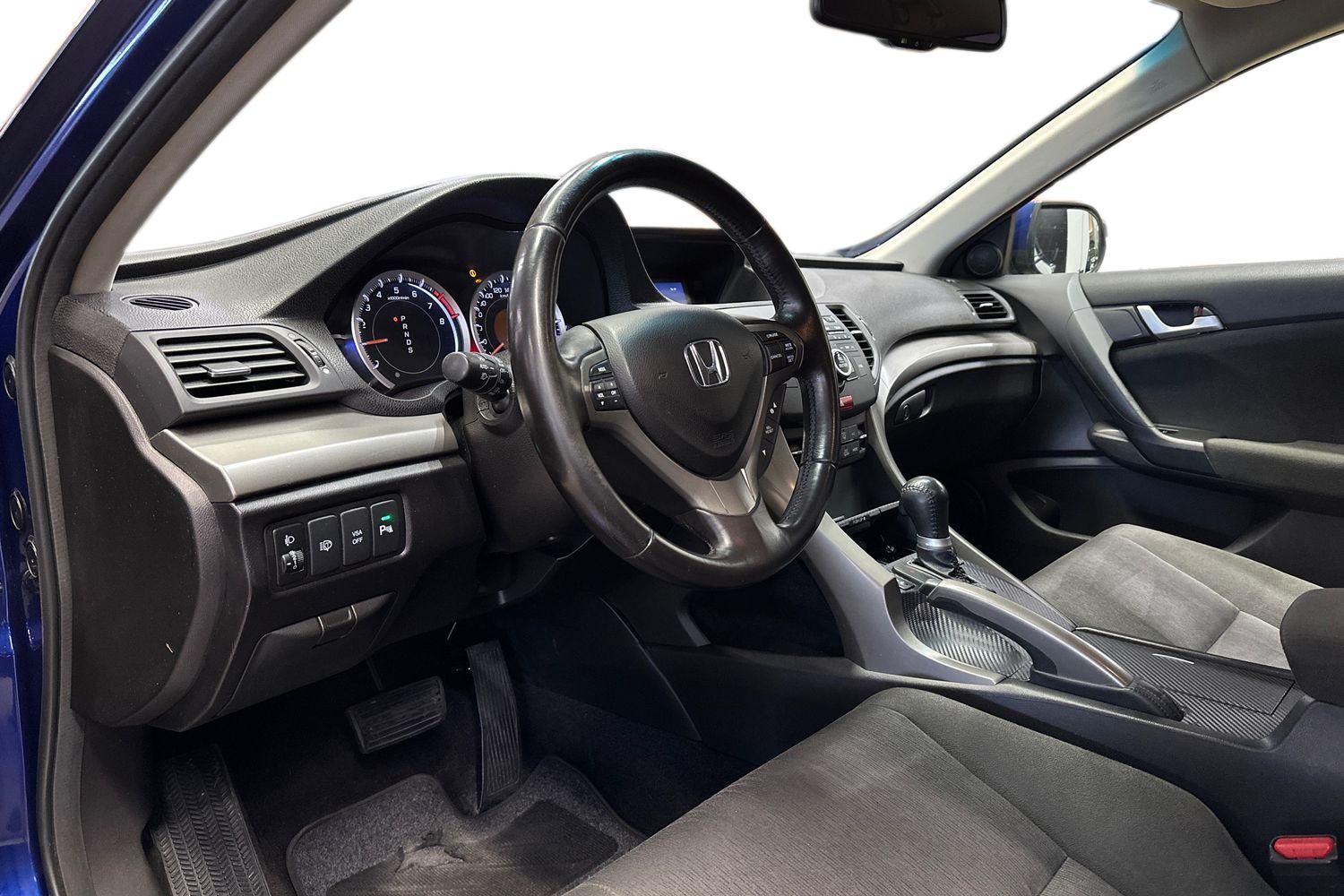 Honda Accord vaihtoauto