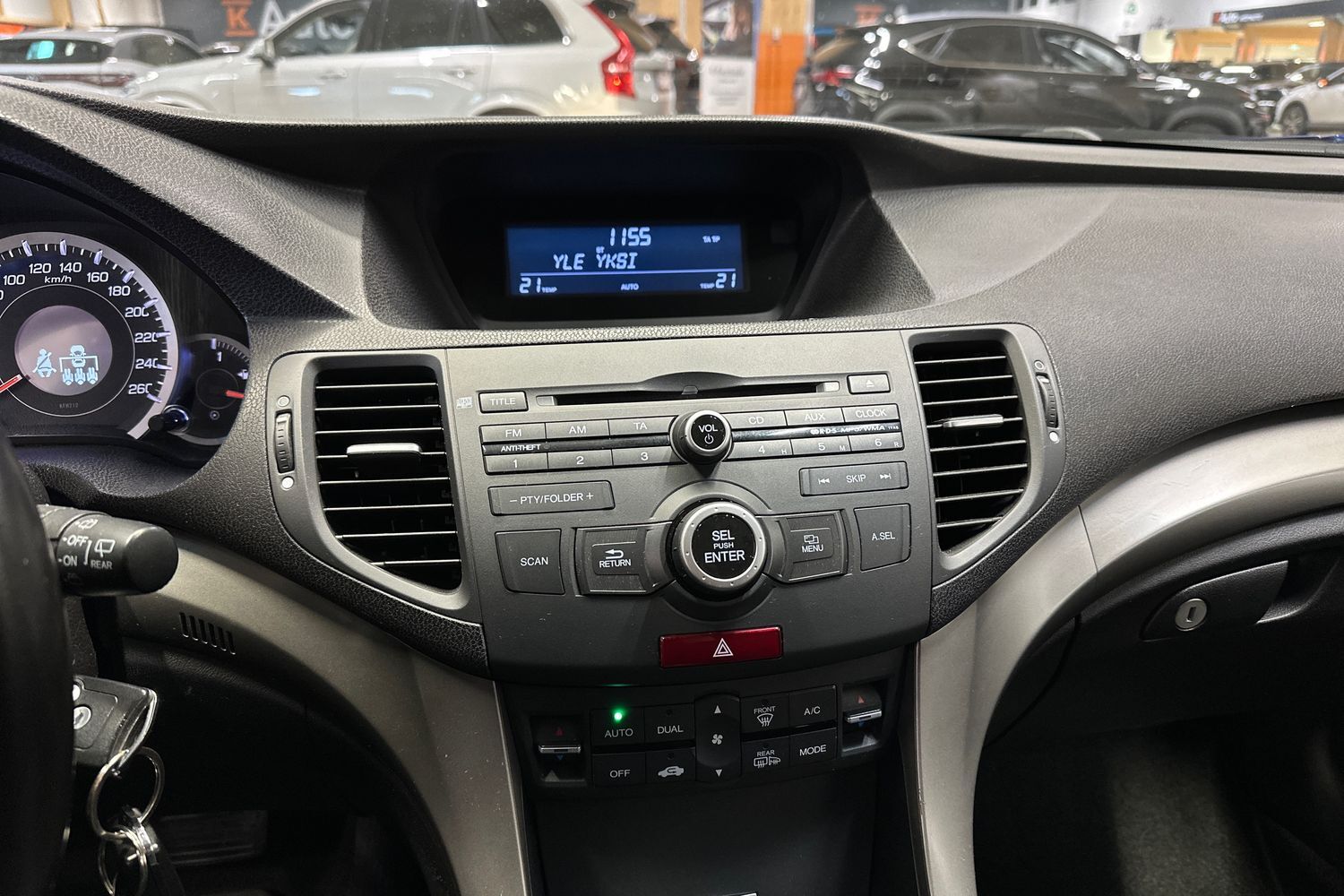 Honda Accord vaihtoauto