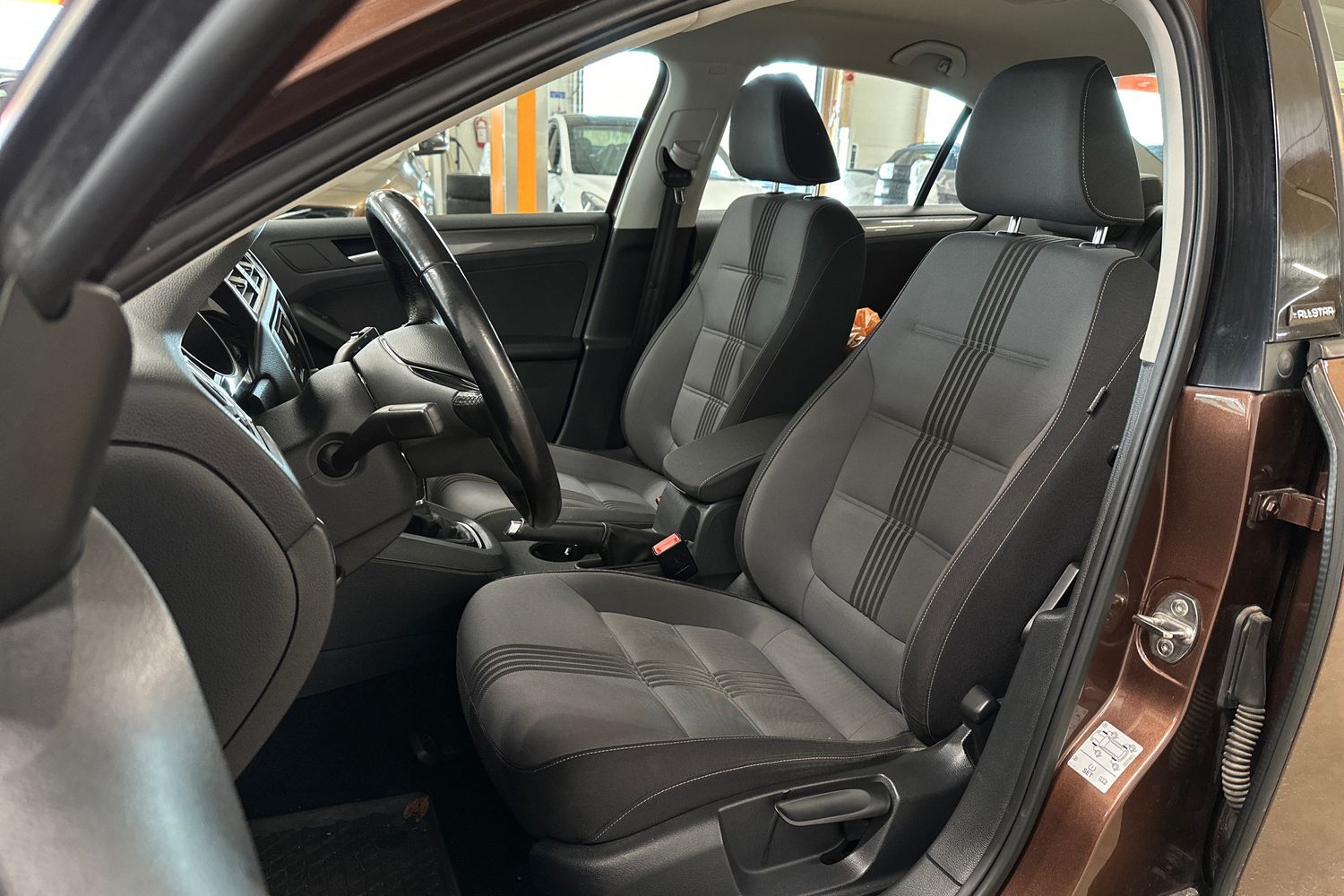Volkswagen Jetta vaihtoauto