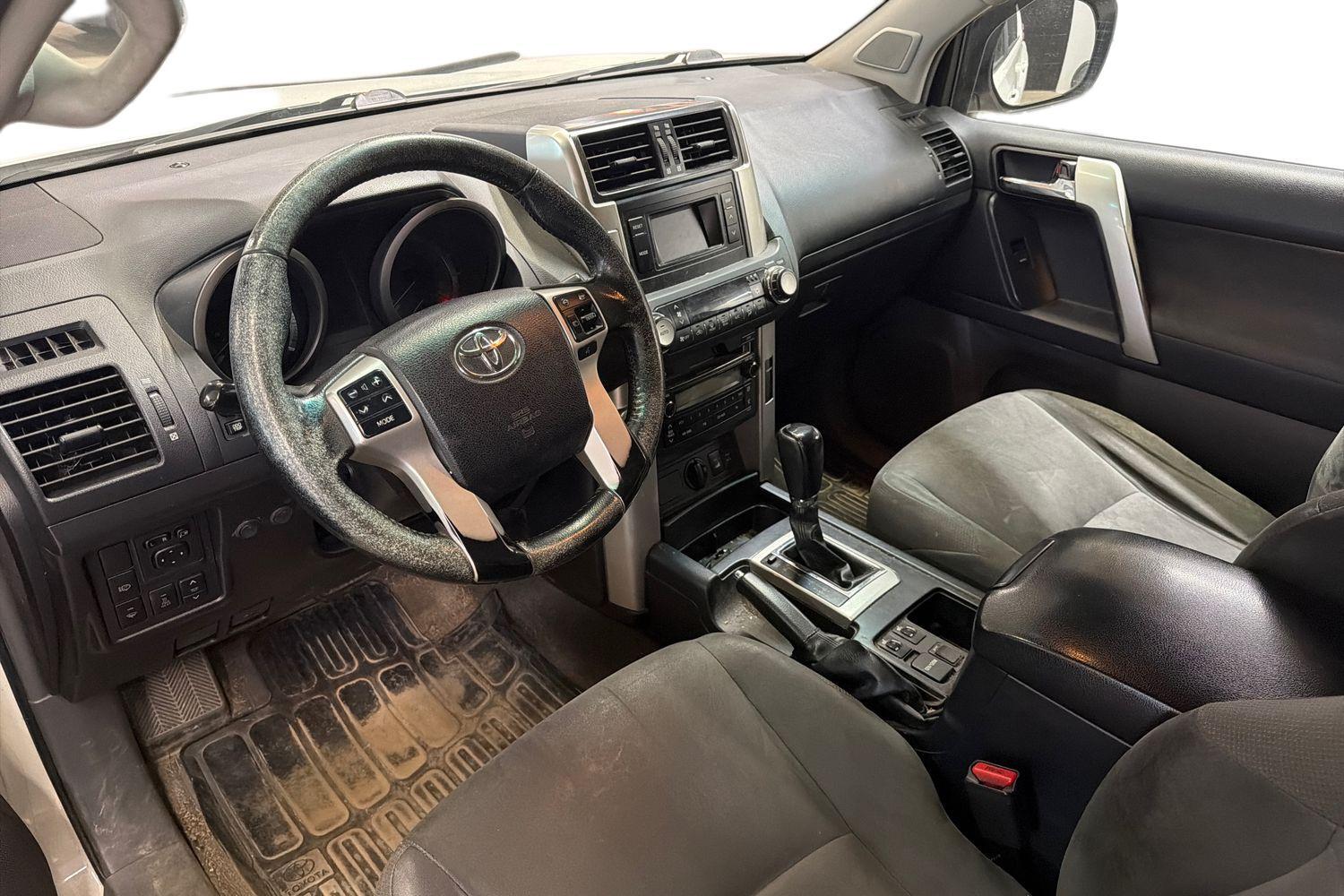 Toyota Land Cruiser vaihtoauto