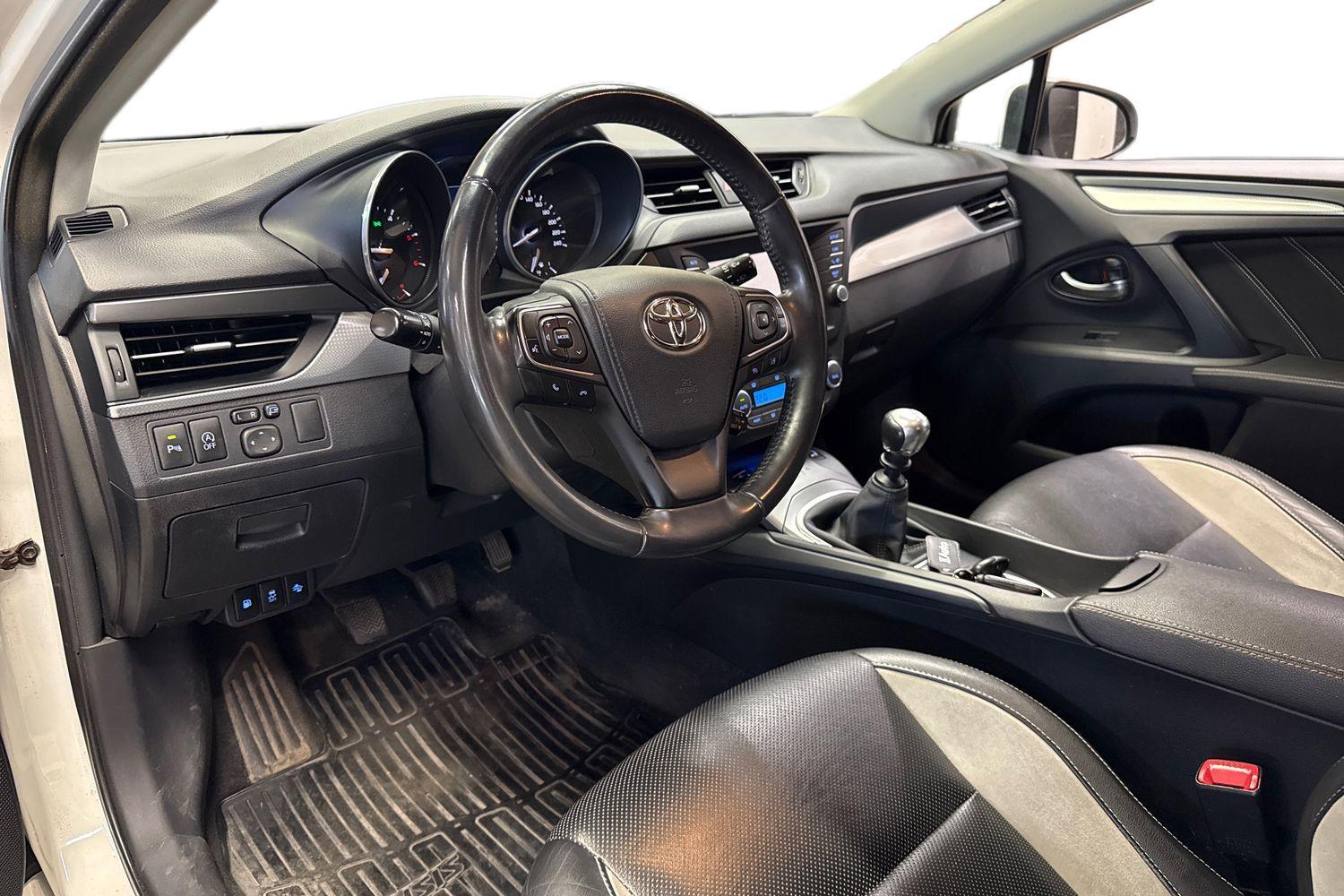 Toyota Avensis vaihtoauto