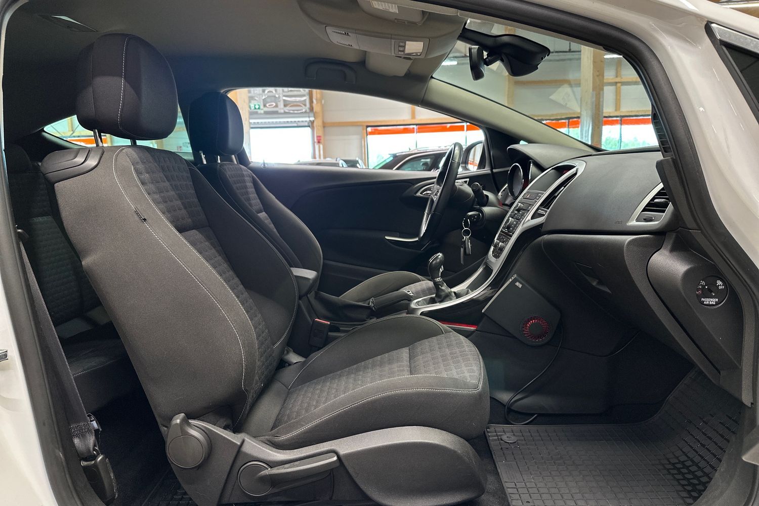 Opel Astra vaihtoauto