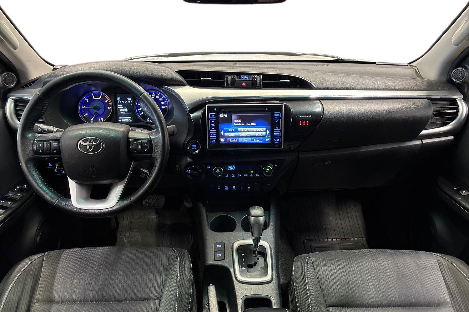 Toyota Hilux vaihtoauto