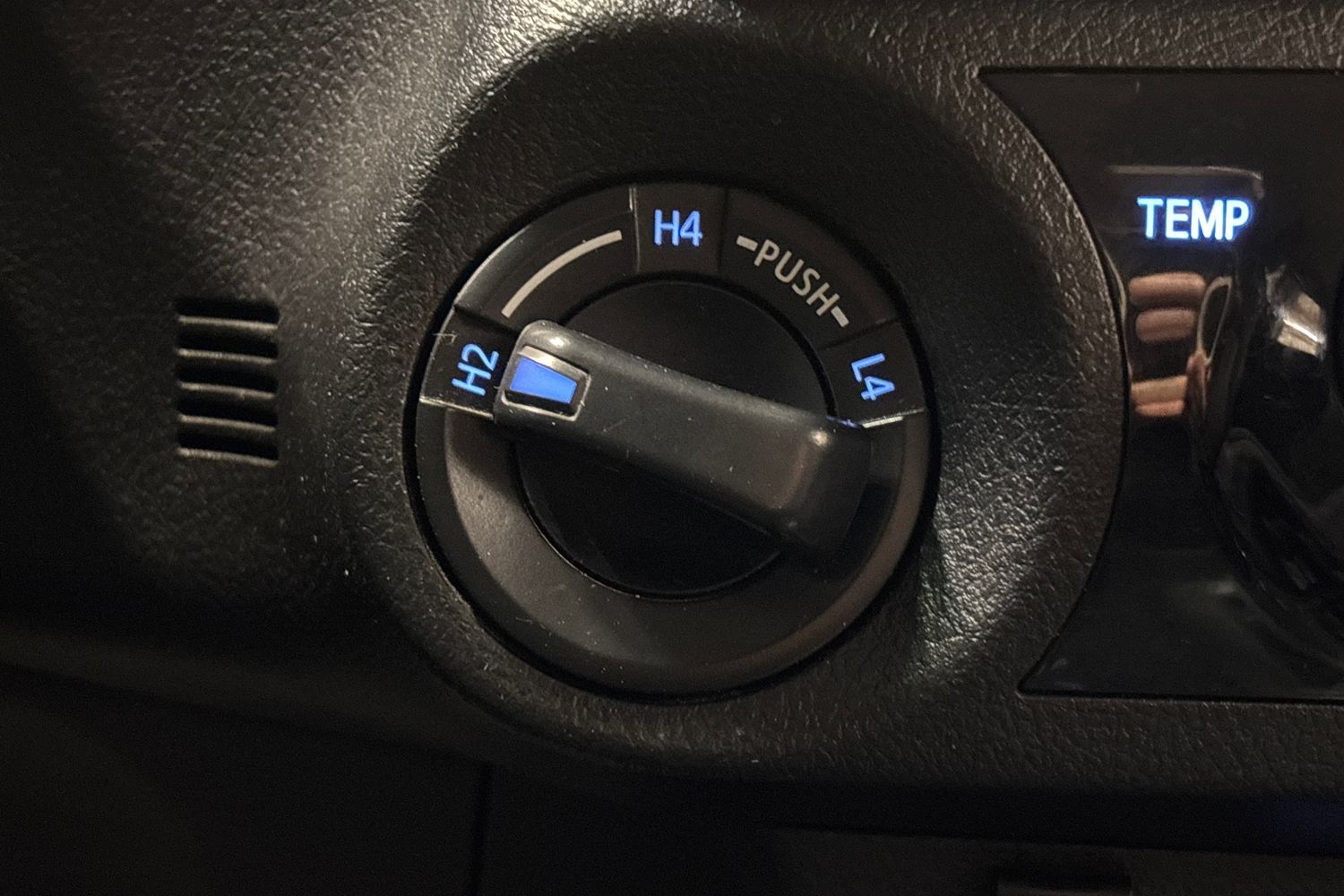 Toyota Hilux vaihtoauto