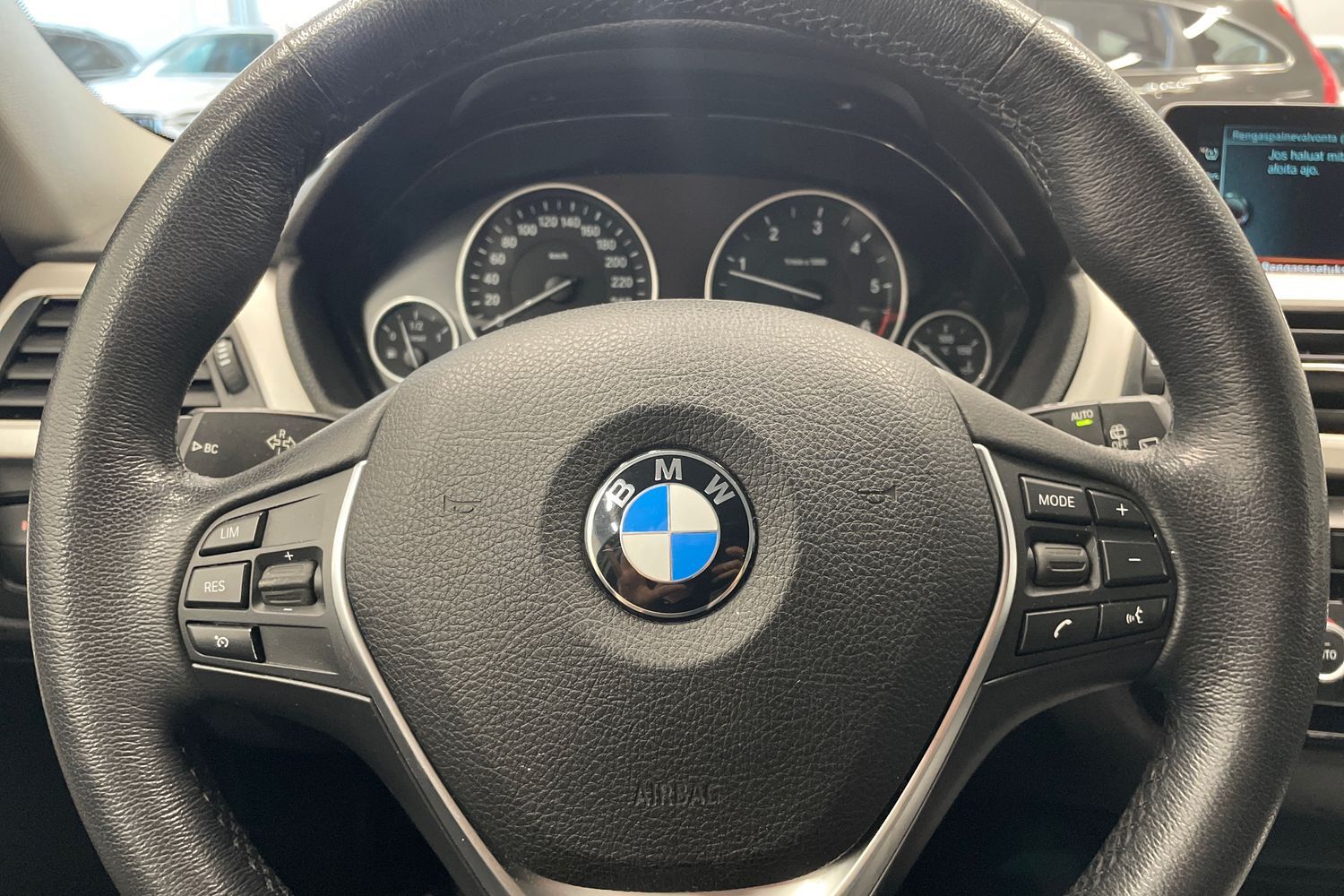 BMW 320 vaihtoauto