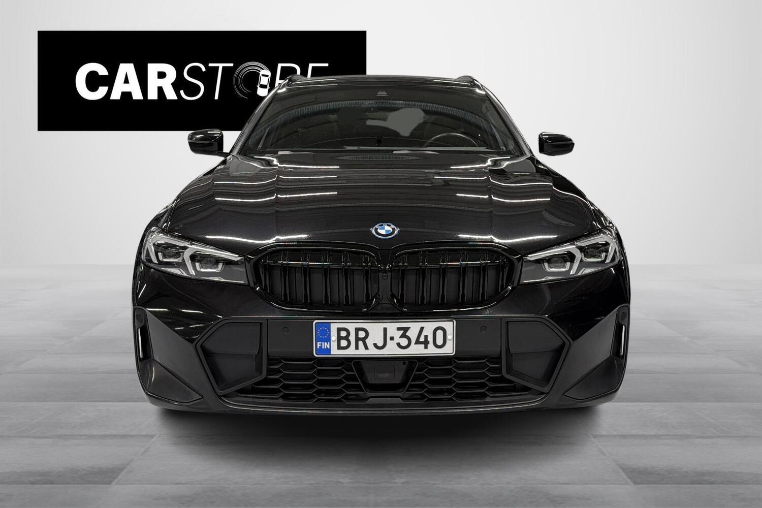 BMW 330 vaihtoauto