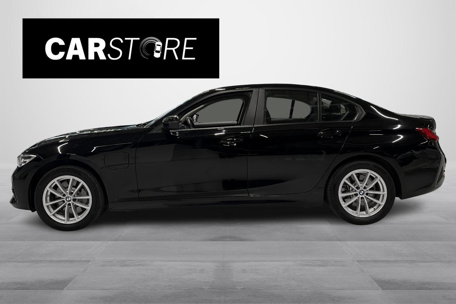 BMW 330 vaihtoauto