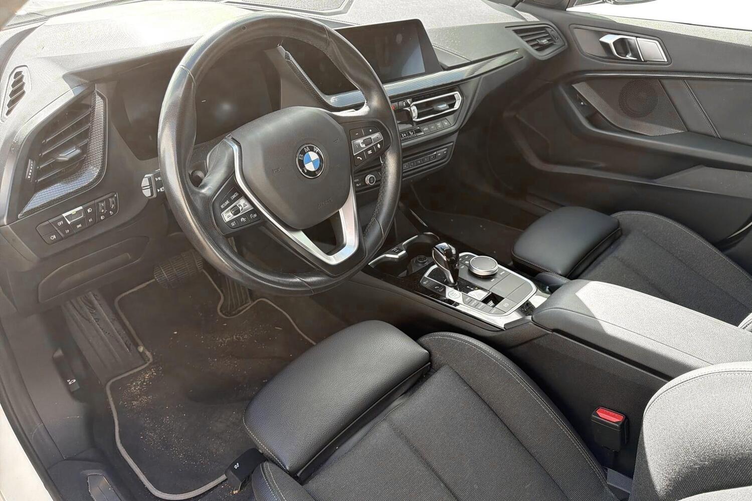 BMW 218 vaihtoauto