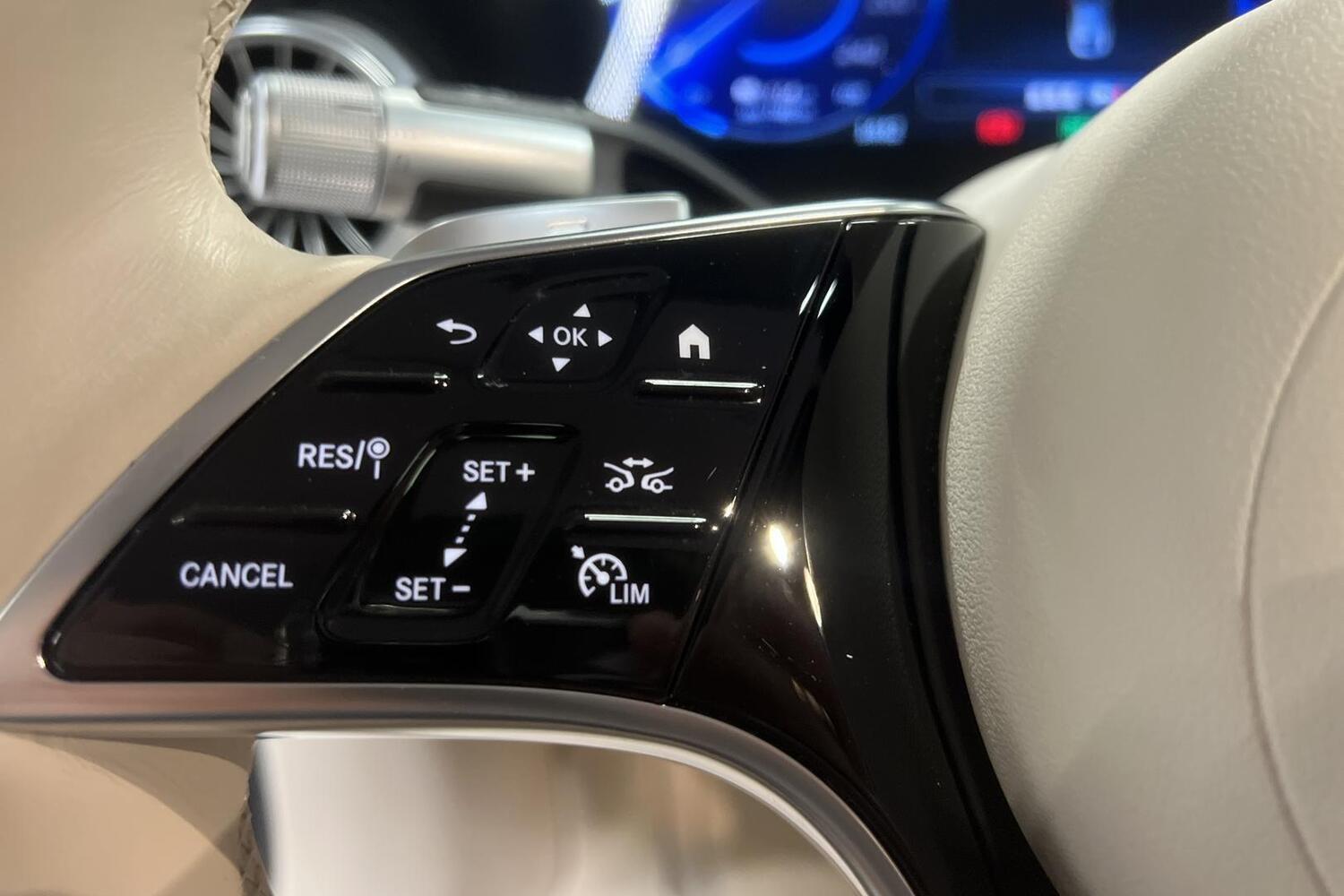Mercedes-Benz EQS vaihtoauto