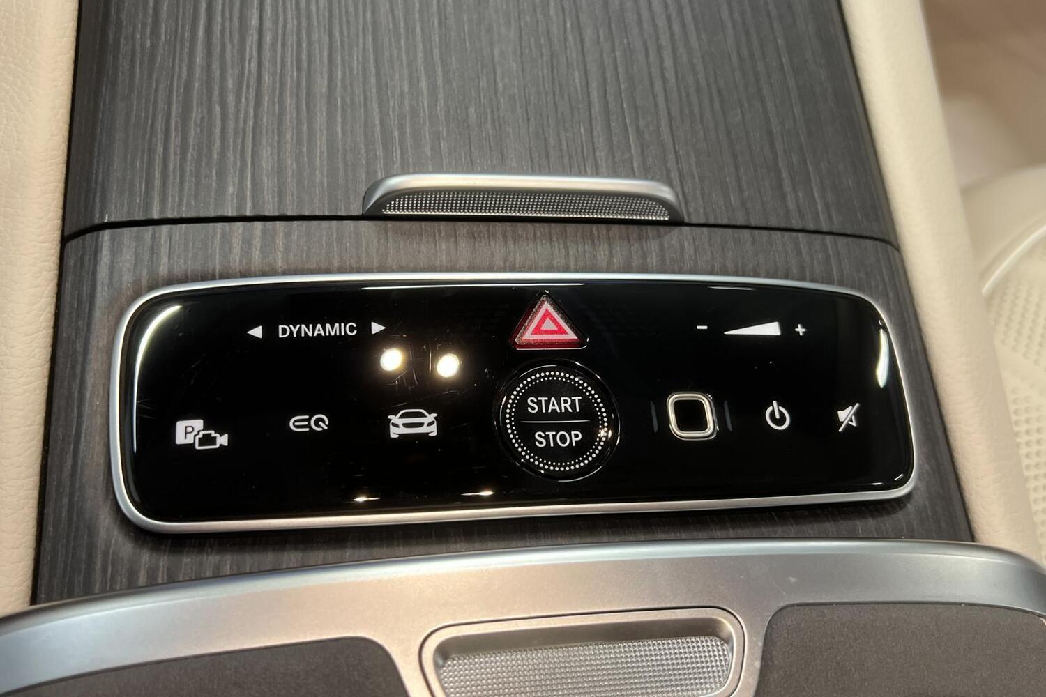 Mercedes-Benz EQS vaihtoauto