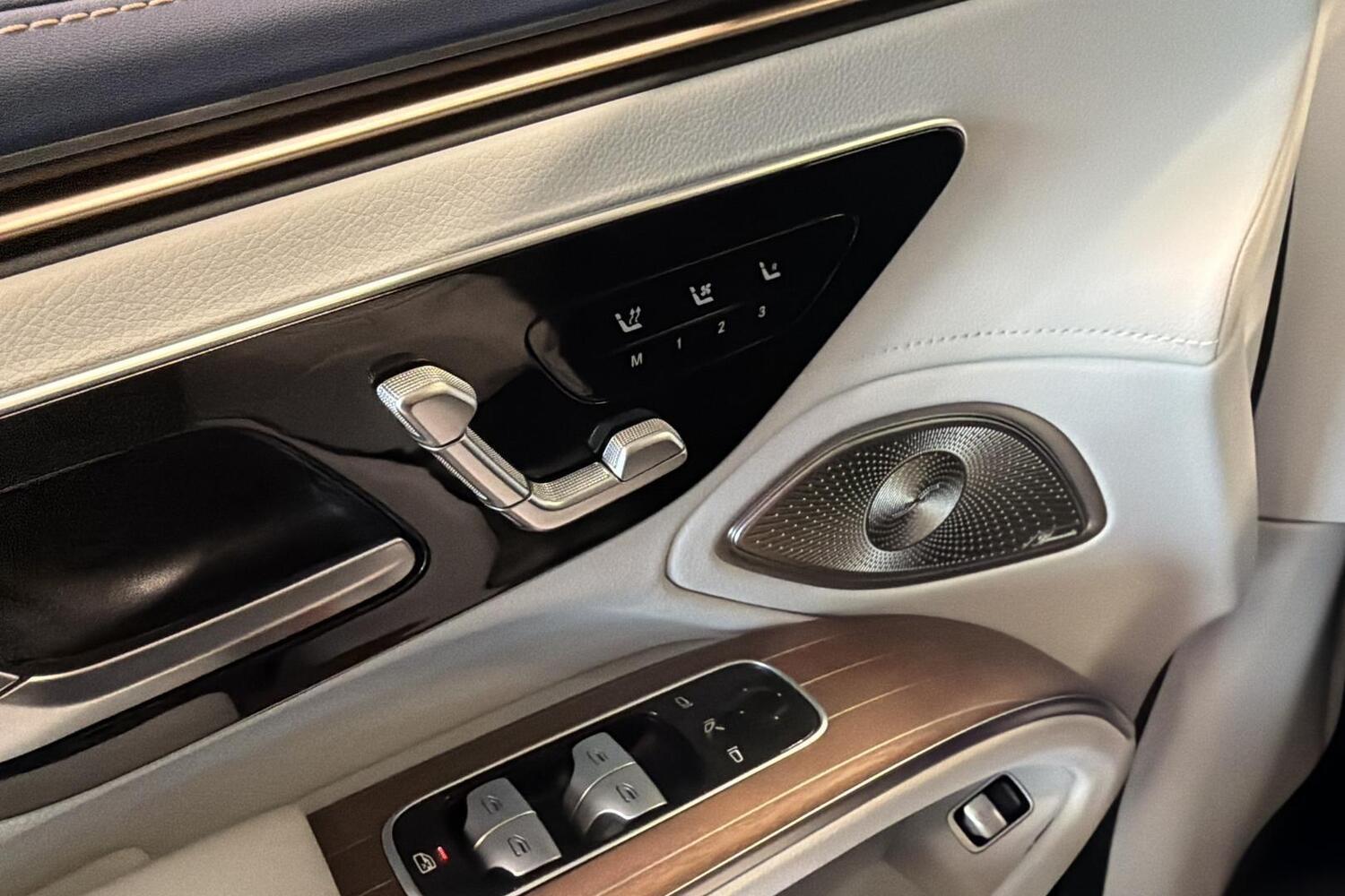 Mercedes-Benz EQS vaihtoauto