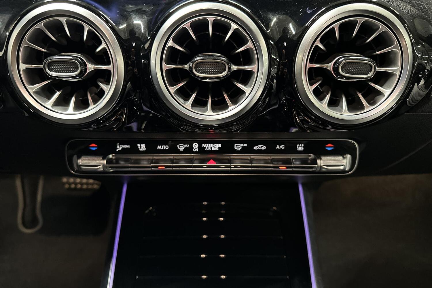 Mercedes-Benz EQA vaihtoauto