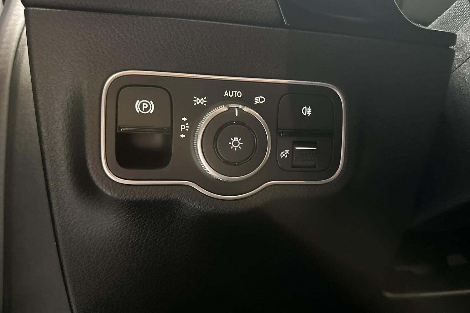 Mercedes-Benz EQA vaihtoauto