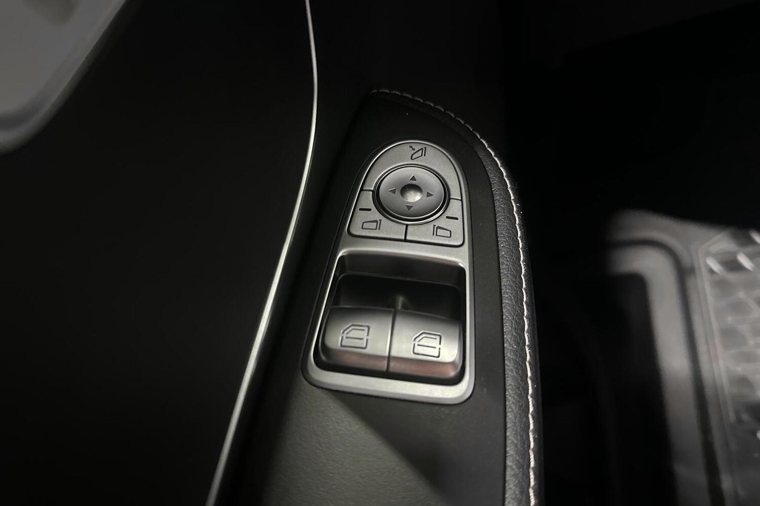 Mercedes-Benz EQV vaihtoauto