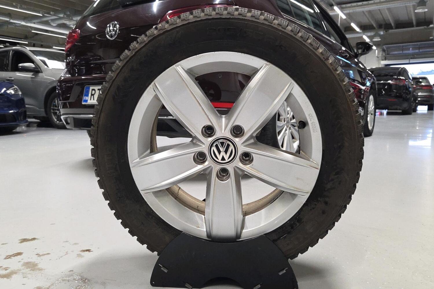 Volkswagen Golf vaihtoauto