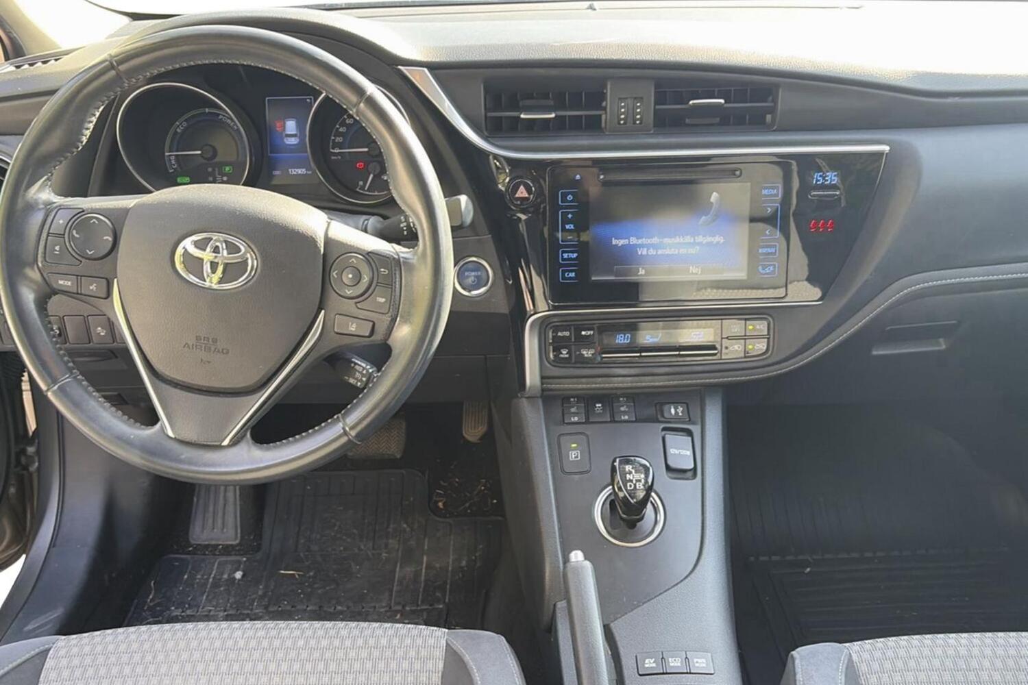 Toyota Auris vaihtoauto