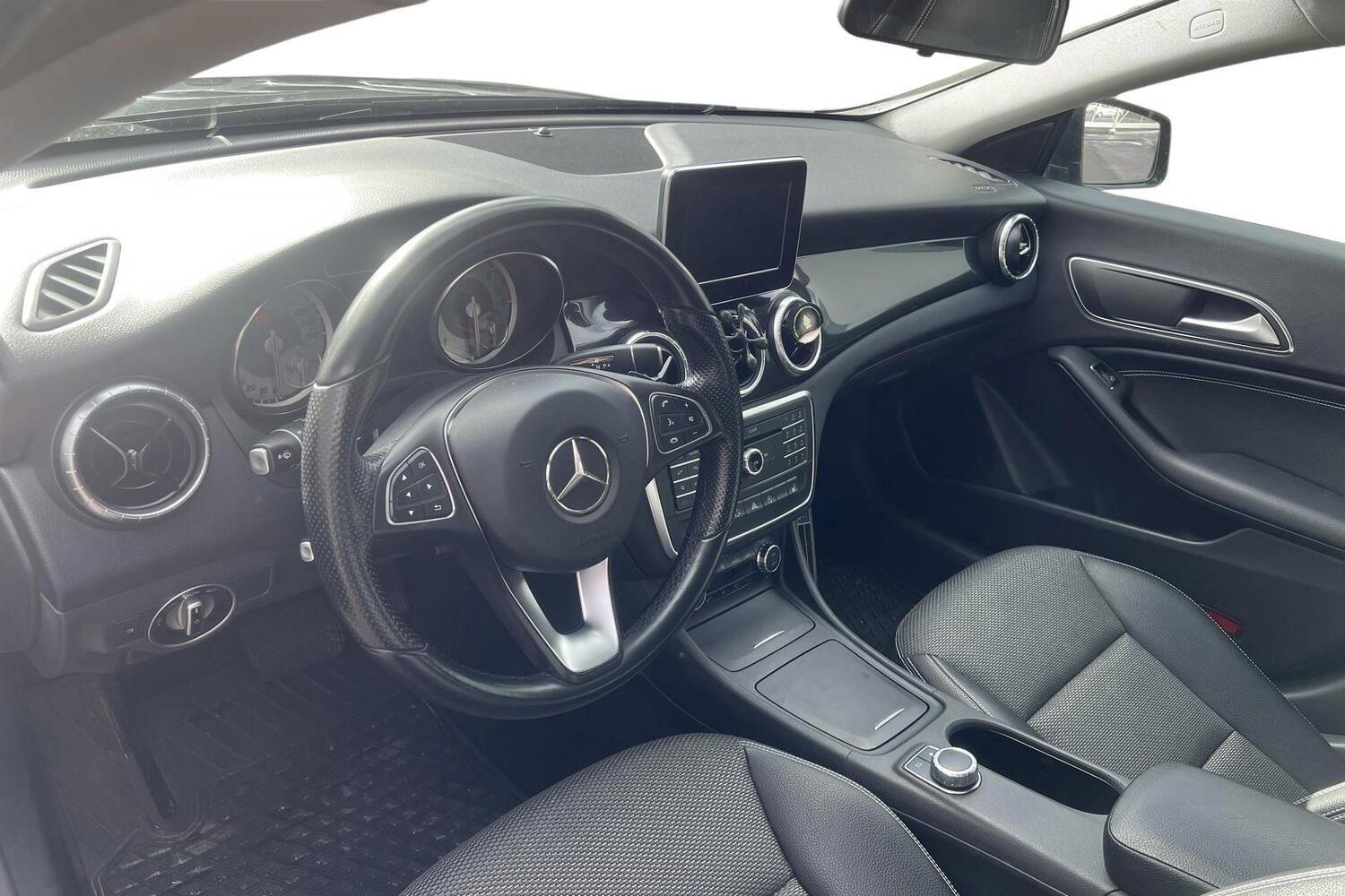 Mercedes-Benz CLA-sarja vaihtoauto