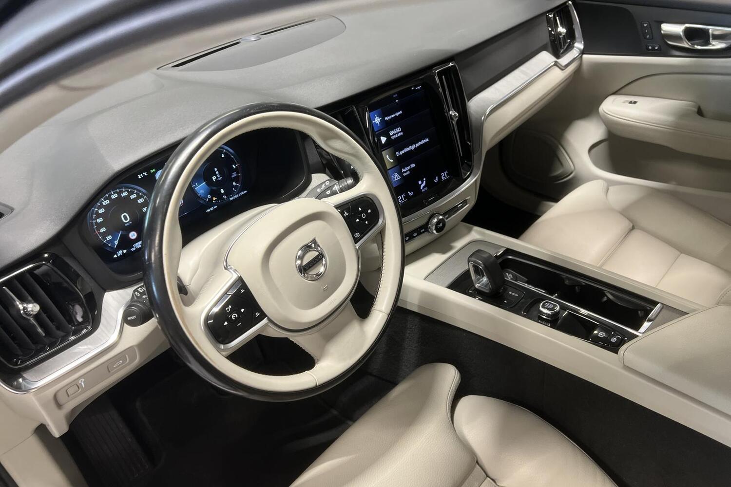 Volvo V60 Cross Country vaihtoauto