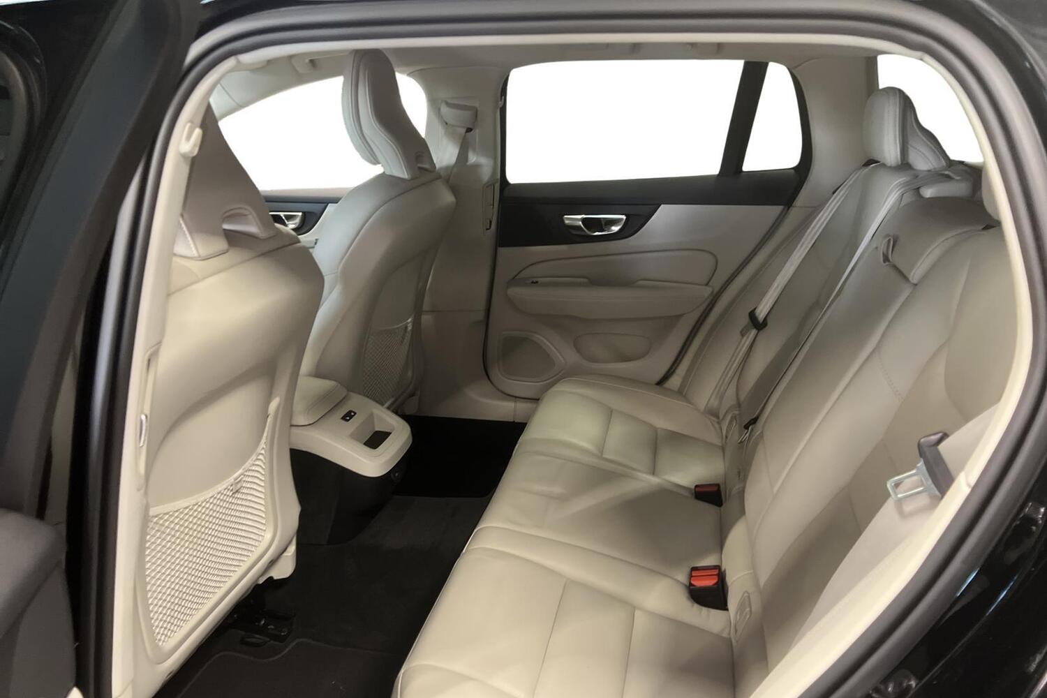 Volvo V60 Cross Country vaihtoauto