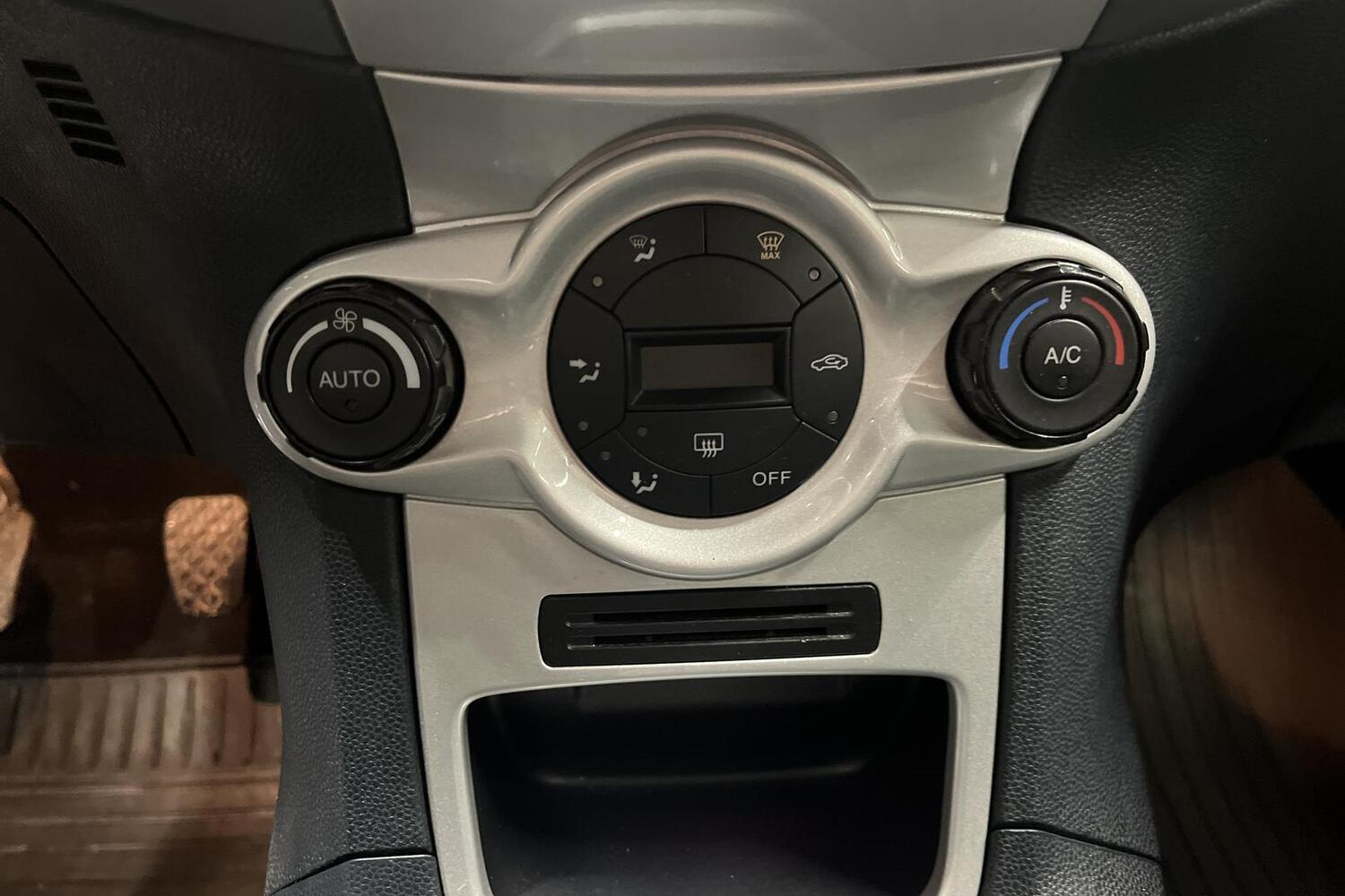 Ford Fiesta vaihtoauto