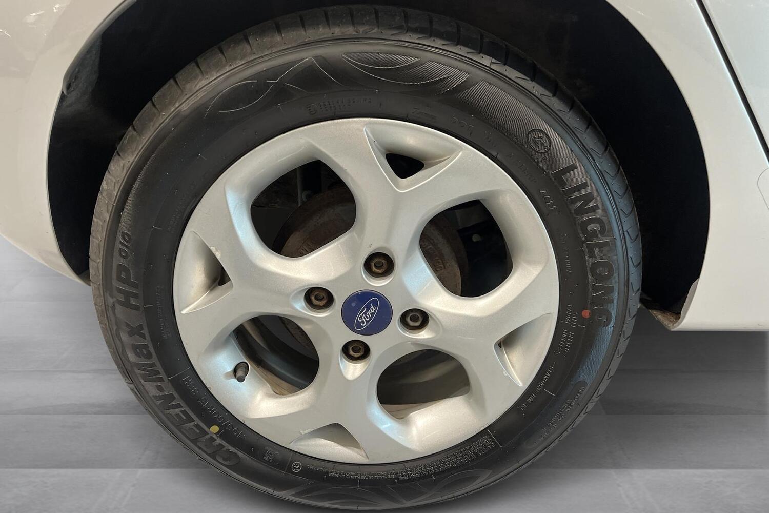 Ford Fiesta vaihtoauto
