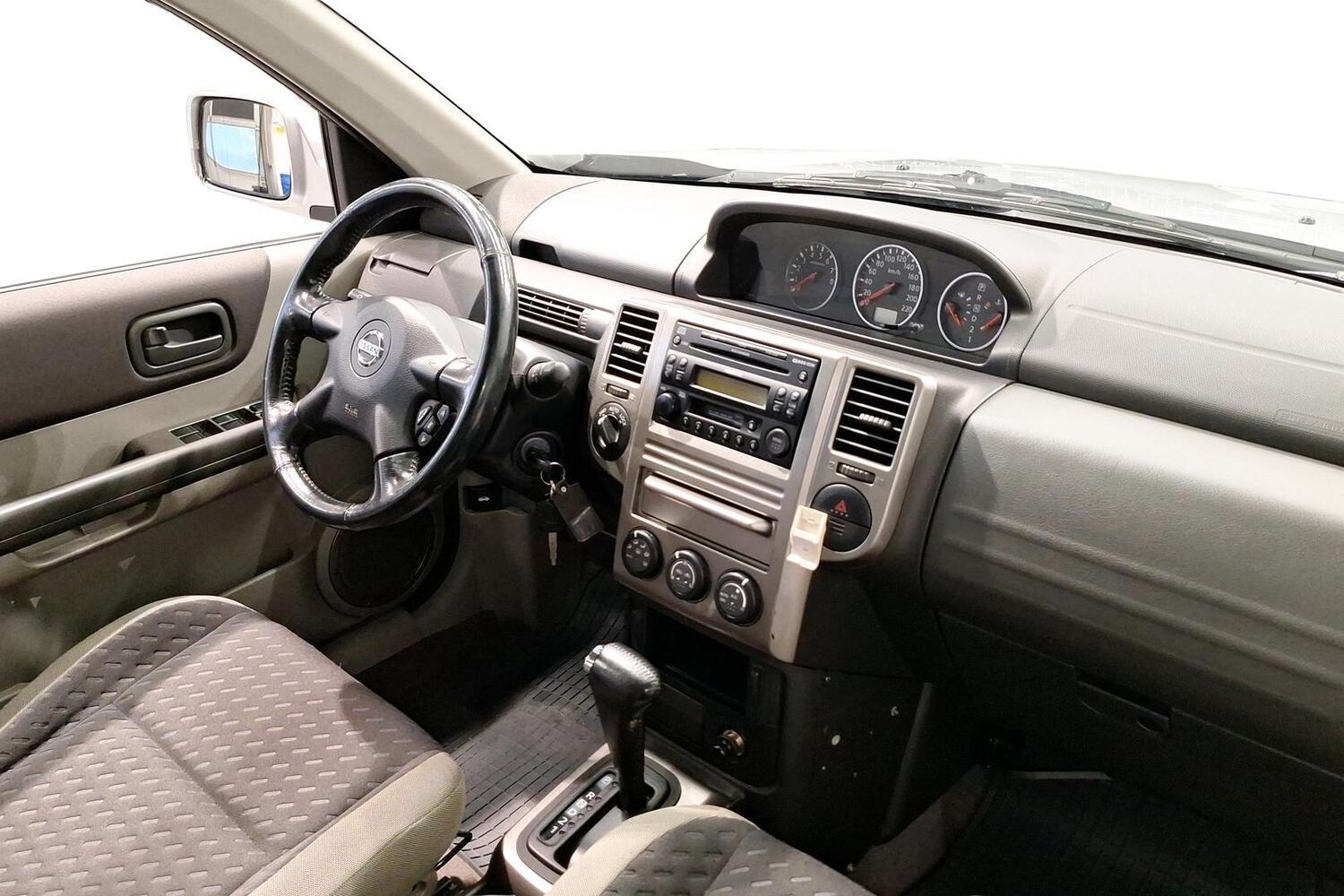 Nissan X-Trail vaihtoauto