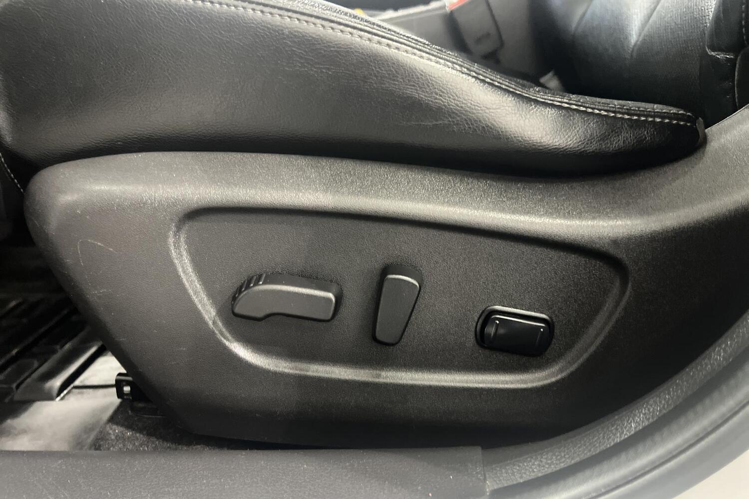 Nissan X-Trail vaihtoauto