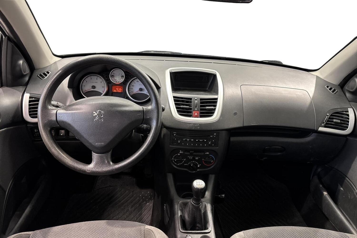 Peugeot 206 + vaihtoauto