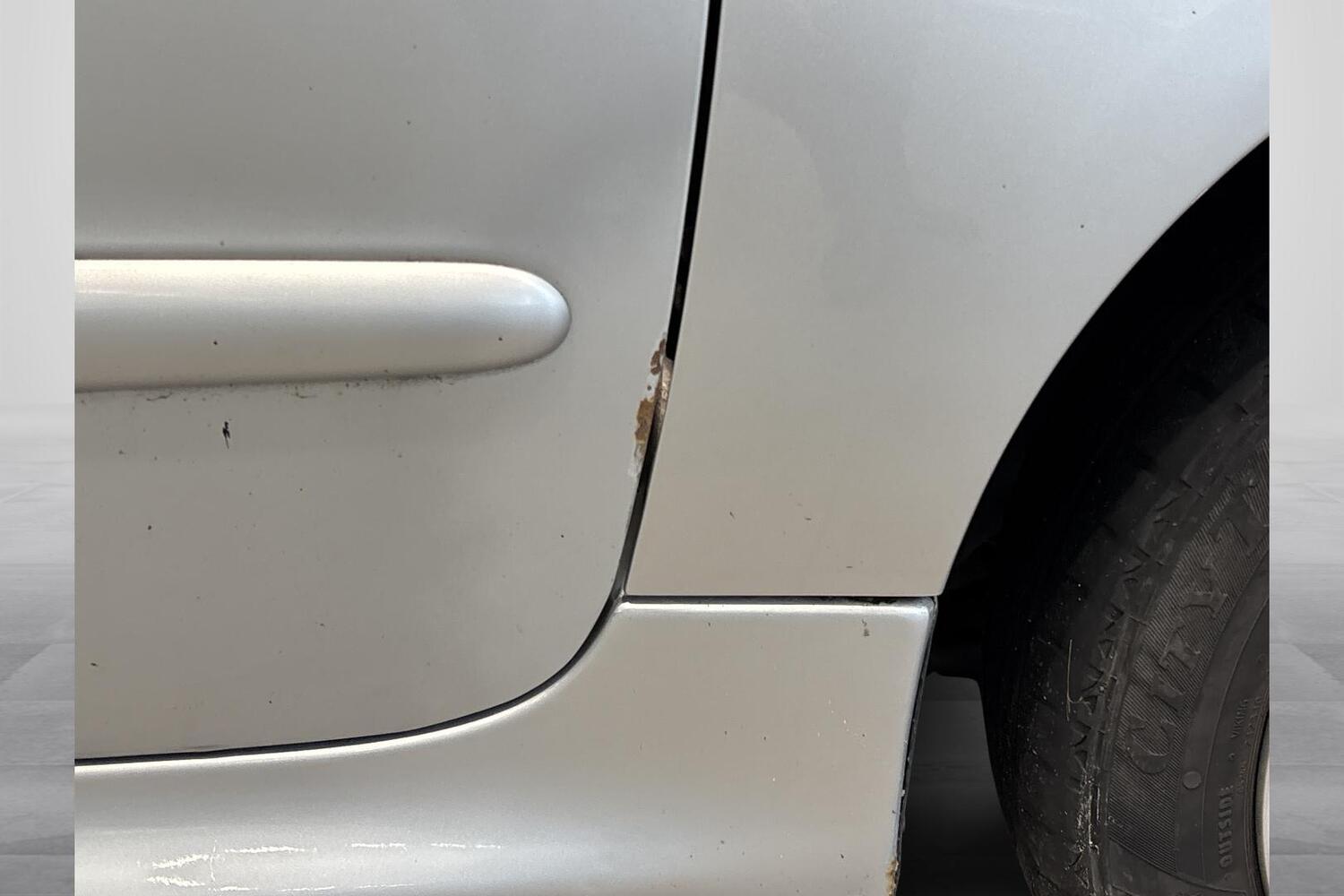 Peugeot 206 + vaihtoauto