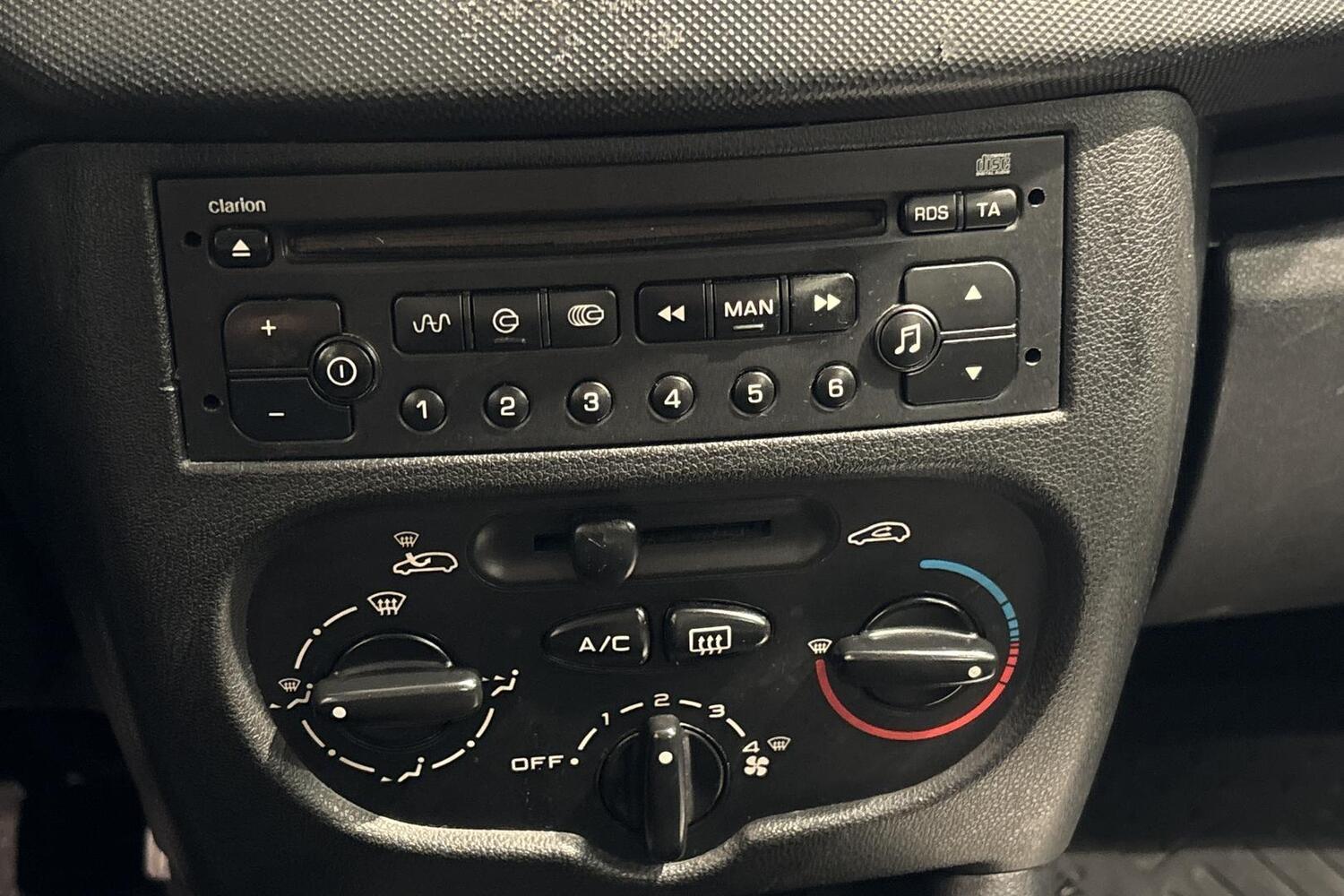 Peugeot 206 + vaihtoauto