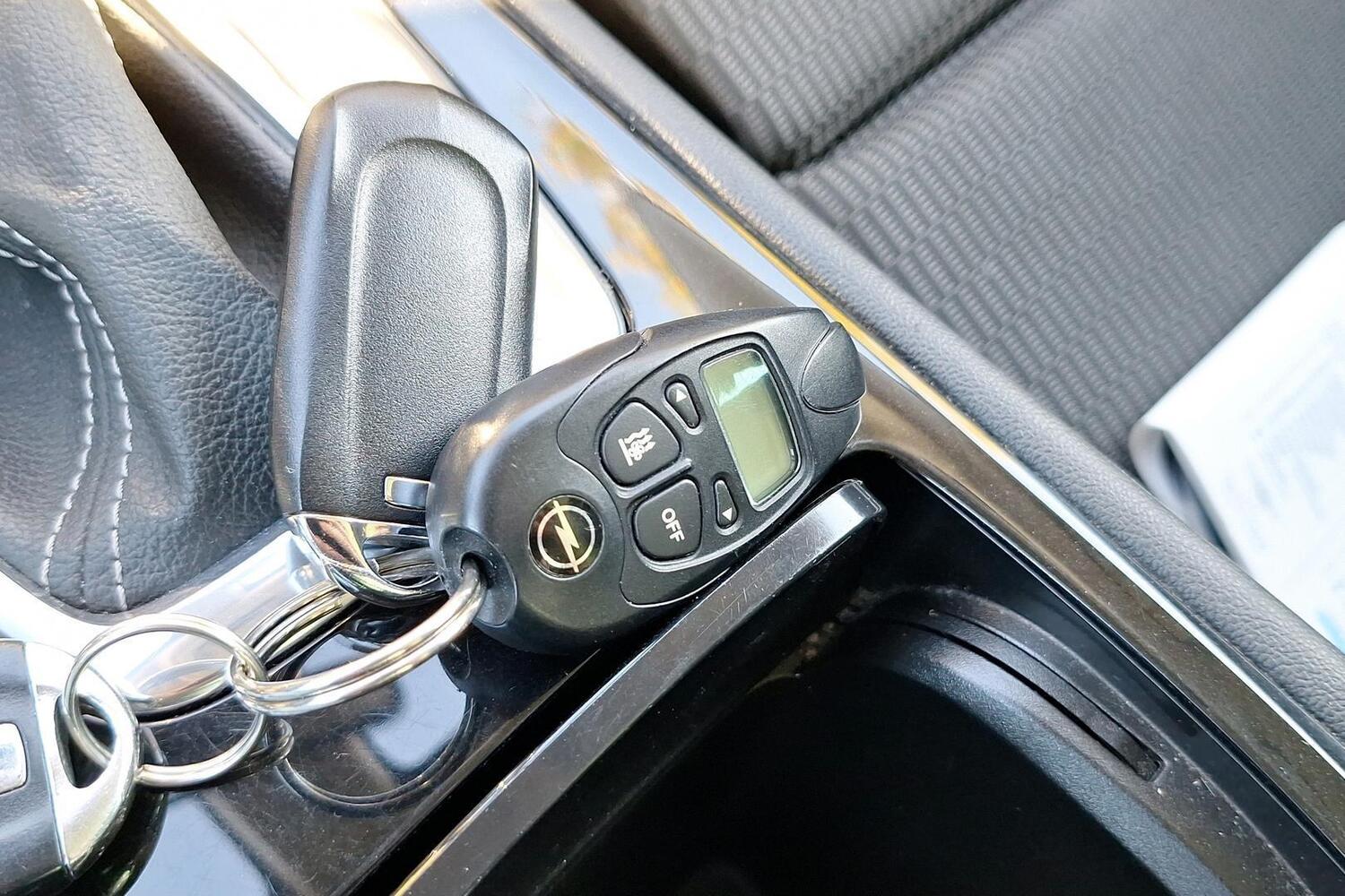 Opel Insignia vaihtoauto