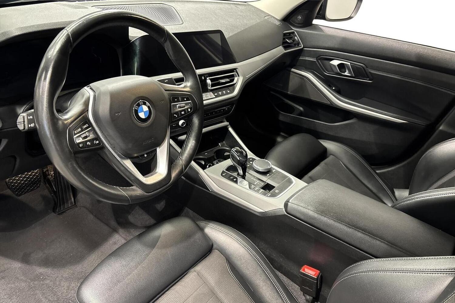 BMW 330 vaihtoauto