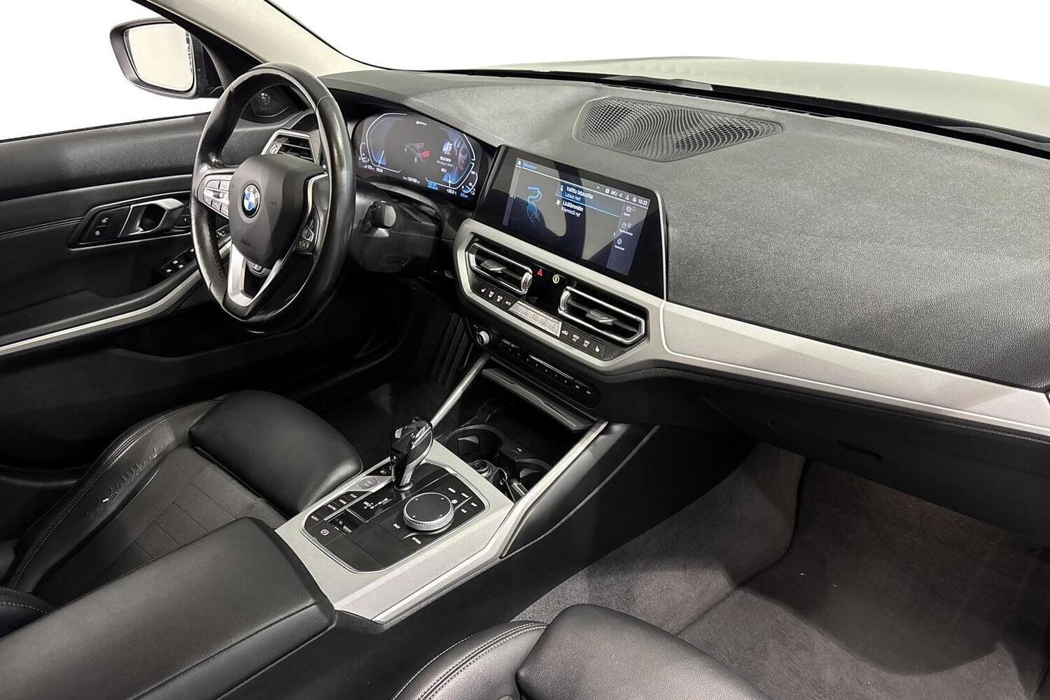BMW 330 vaihtoauto