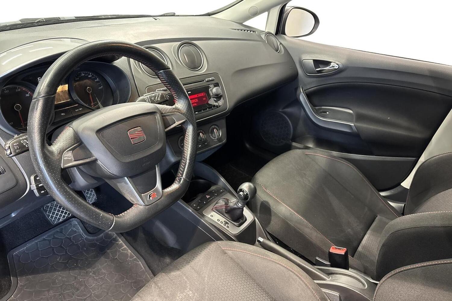 SEAT Ibiza ST vaihtoauto