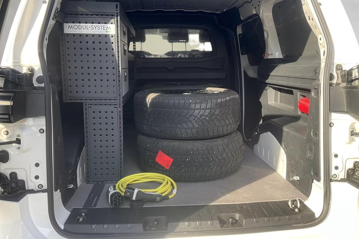 Volkswagen ID. Buzz Cargo vaihtoauto