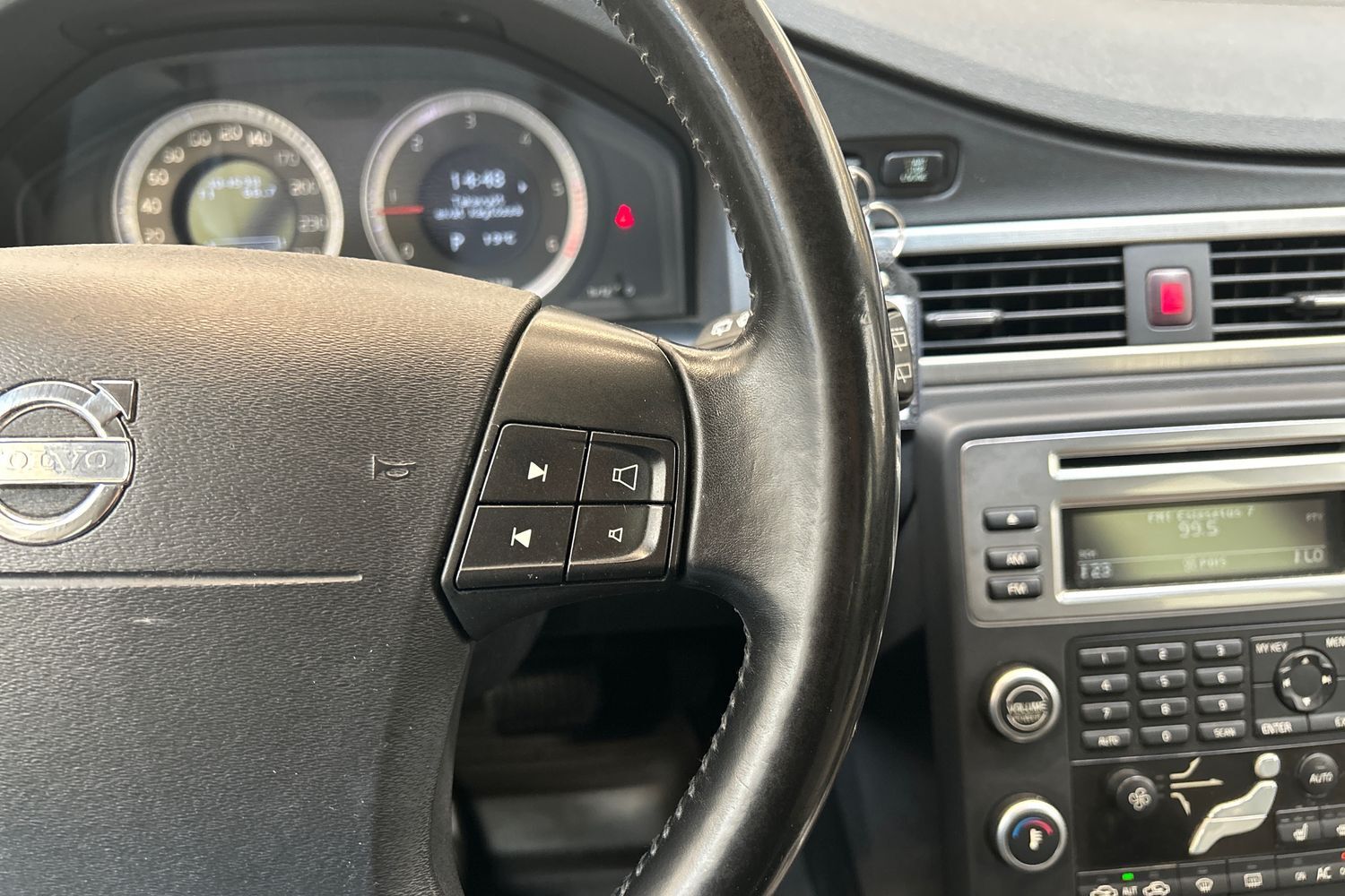 Volvo V70 vaihtoauto