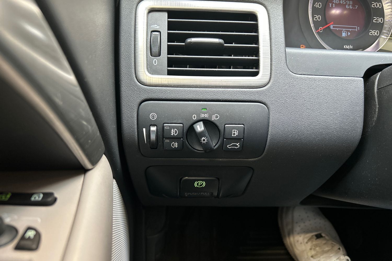 Volvo V70 vaihtoauto