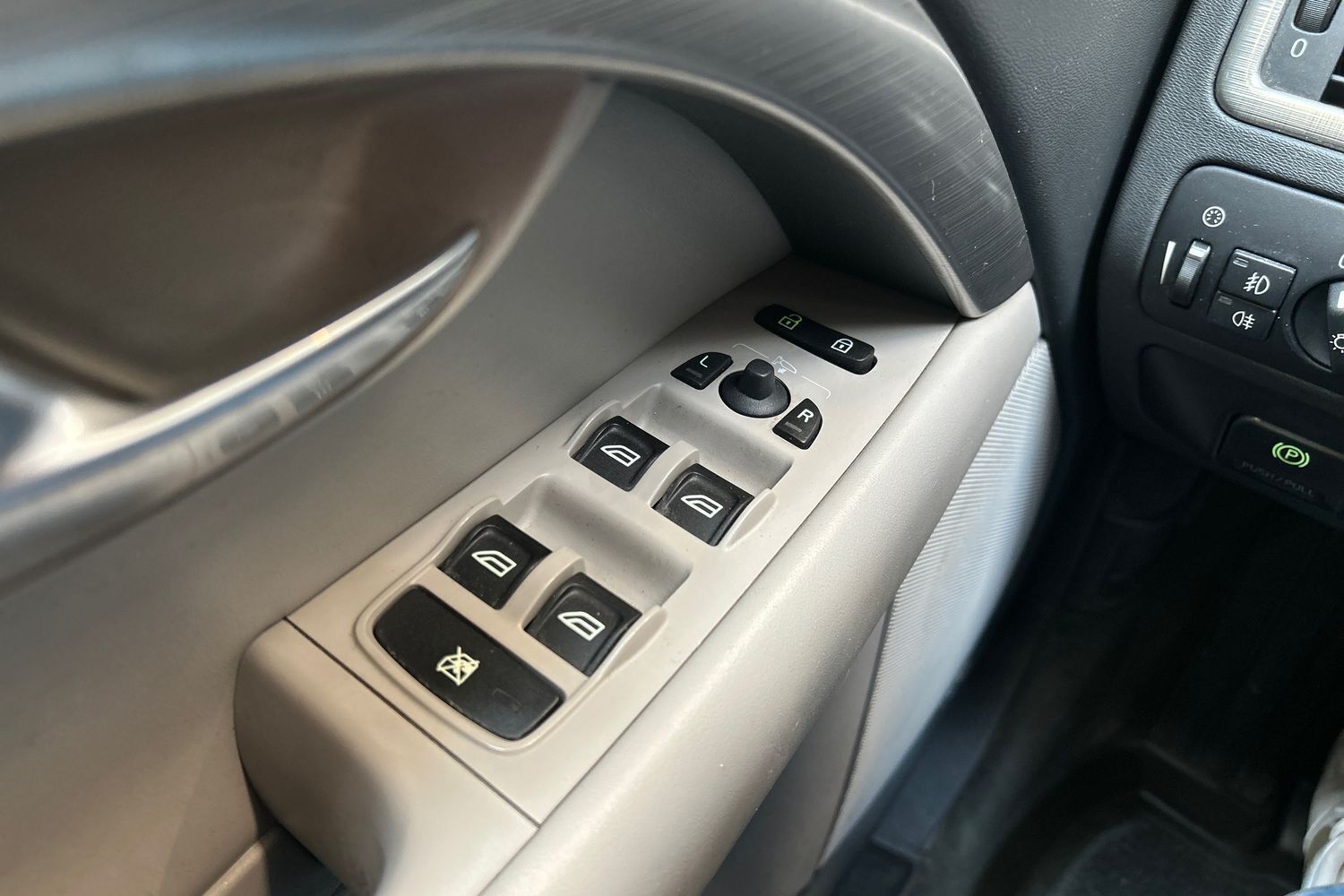 Volvo V70 vaihtoauto