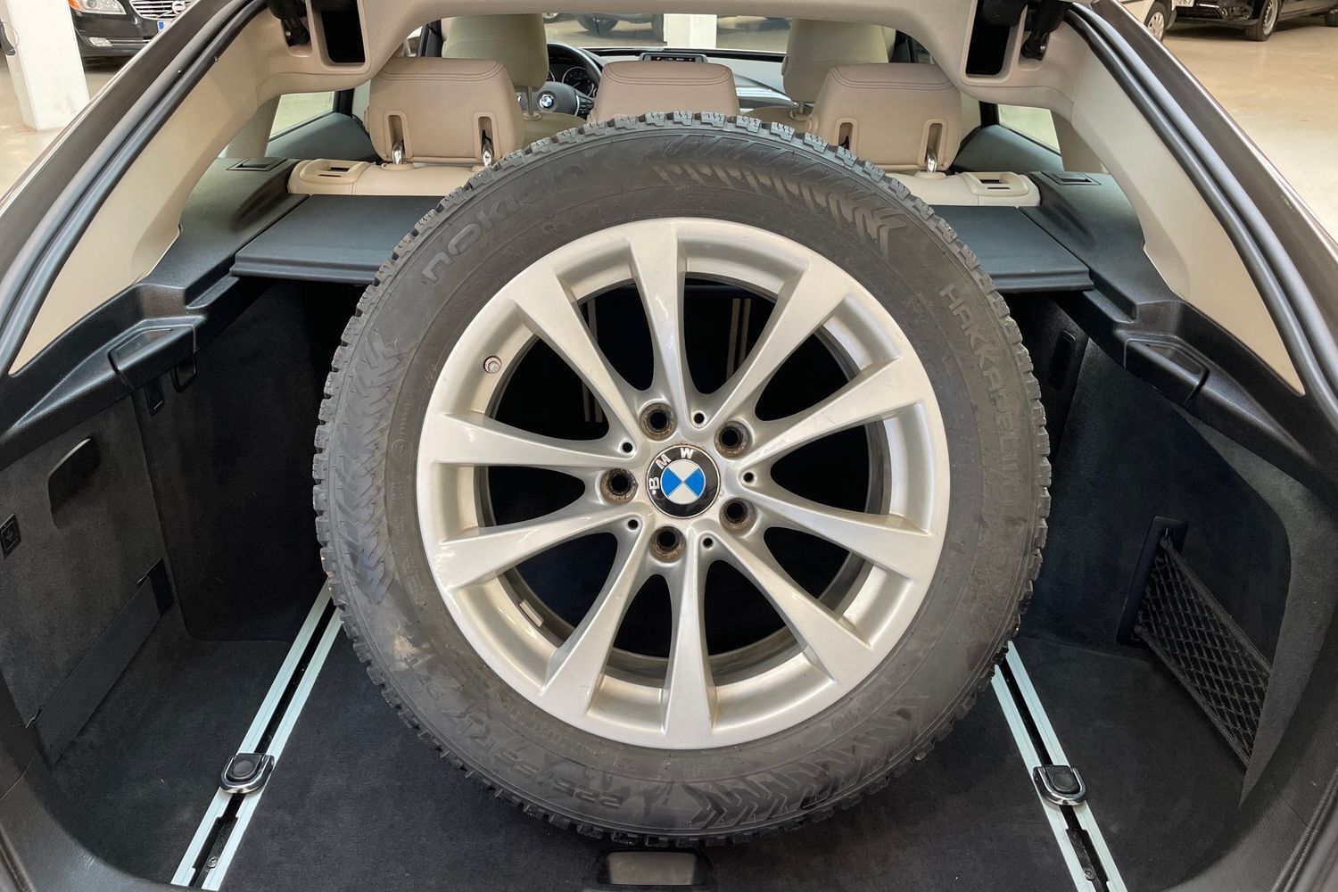 BMW 320 vaihtoauto