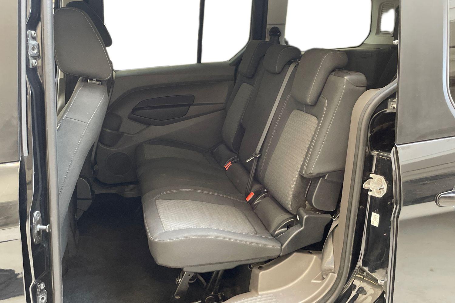 Ford Grand Tourneo Connect vaihtoauto