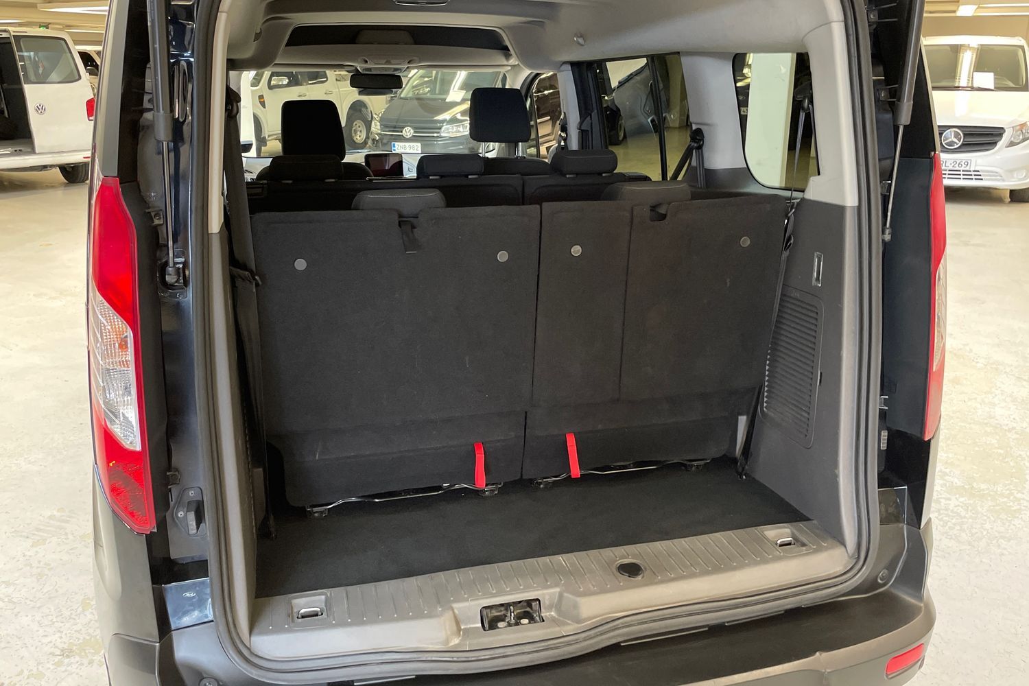 Ford Grand Tourneo Connect vaihtoauto