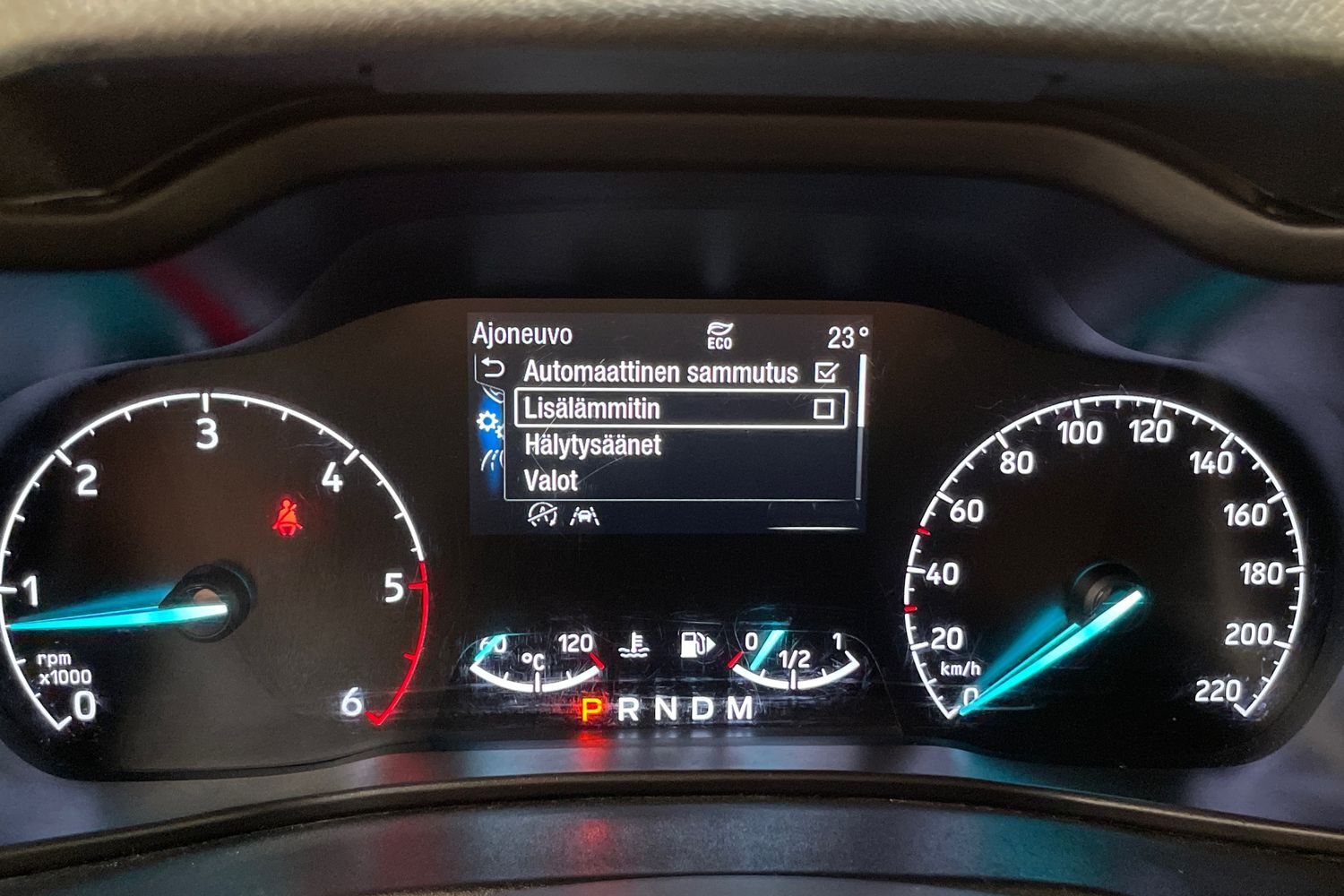 Ford Grand Tourneo Connect vaihtoauto