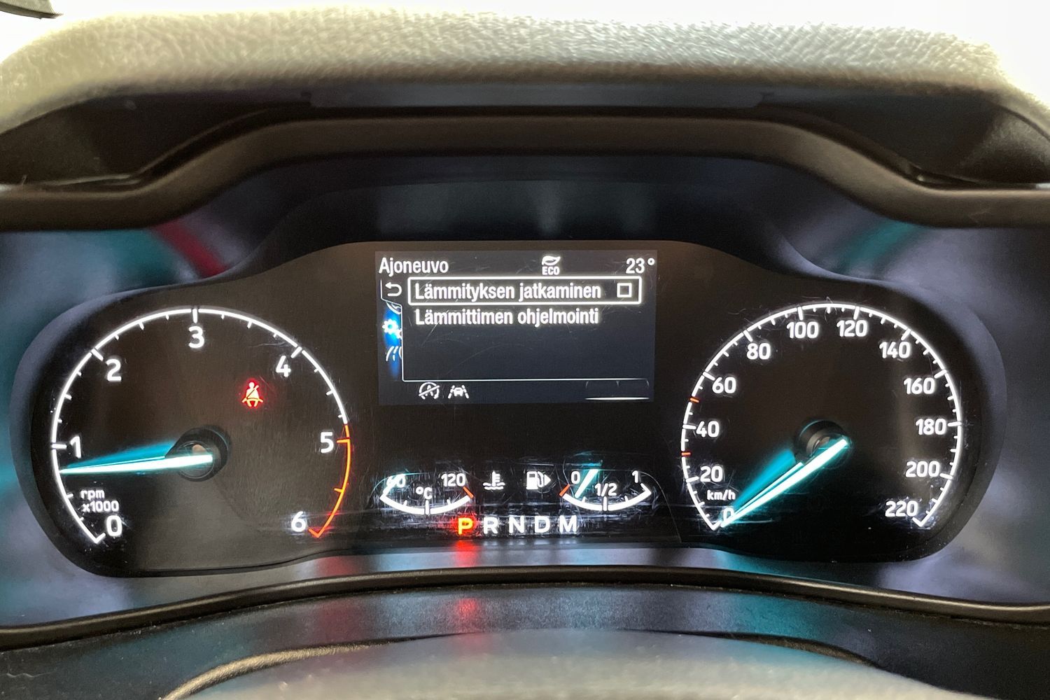 Ford Grand Tourneo Connect vaihtoauto