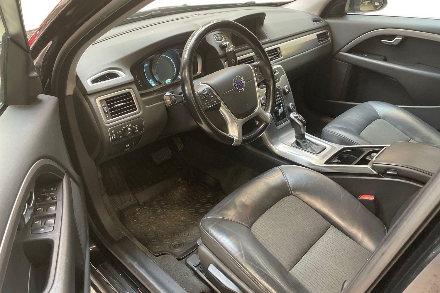 Volvo V70 vaihtoauto