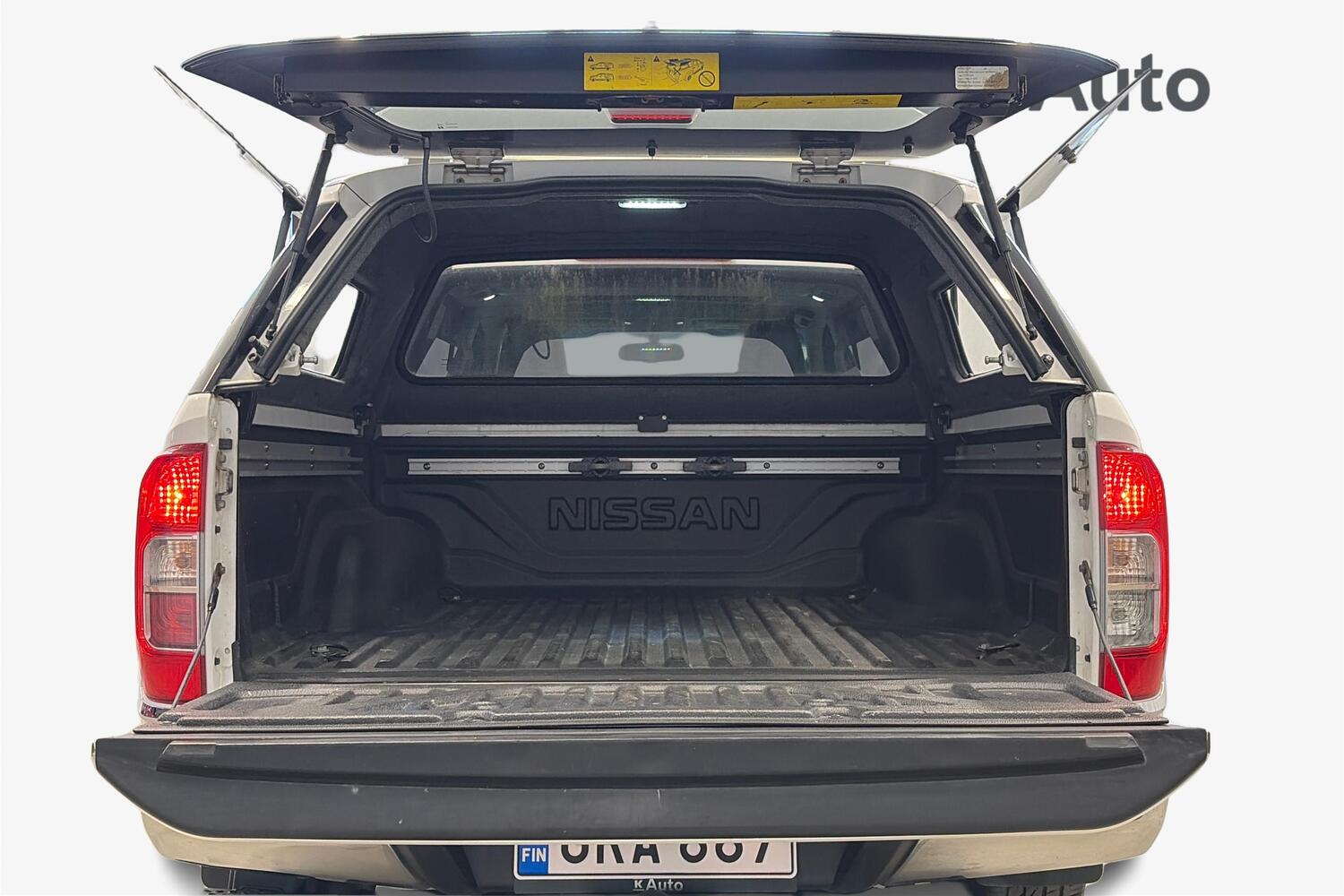 Nissan Navara vaihtoauto