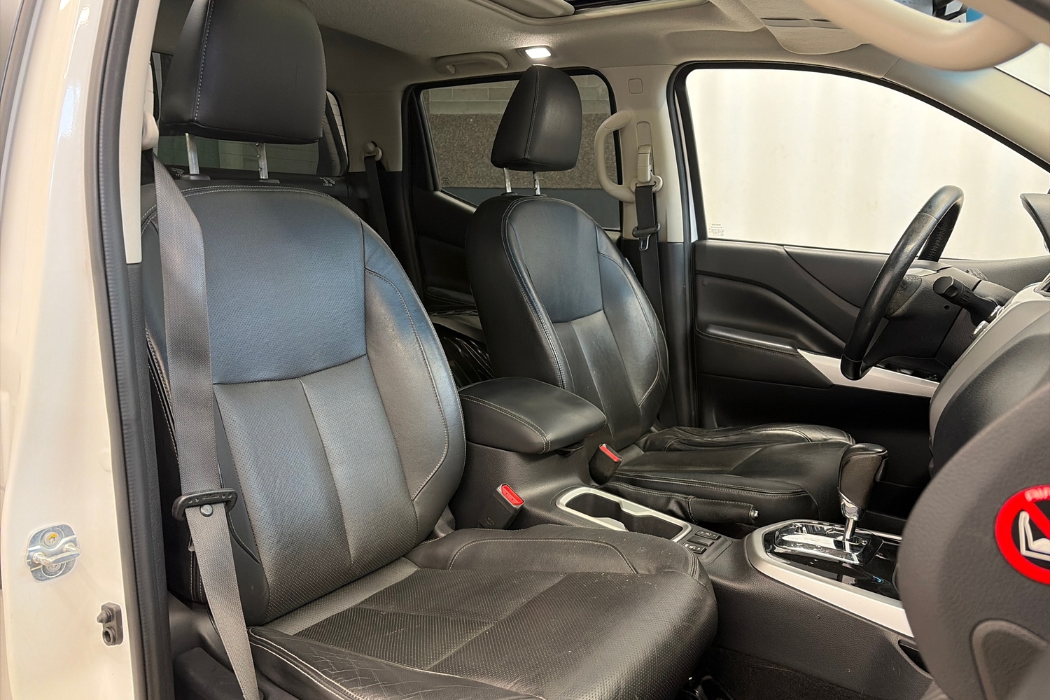 Nissan Navara vaihtoauto