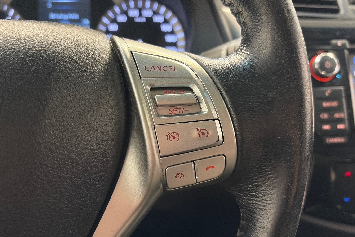 Nissan Navara vaihtoauto