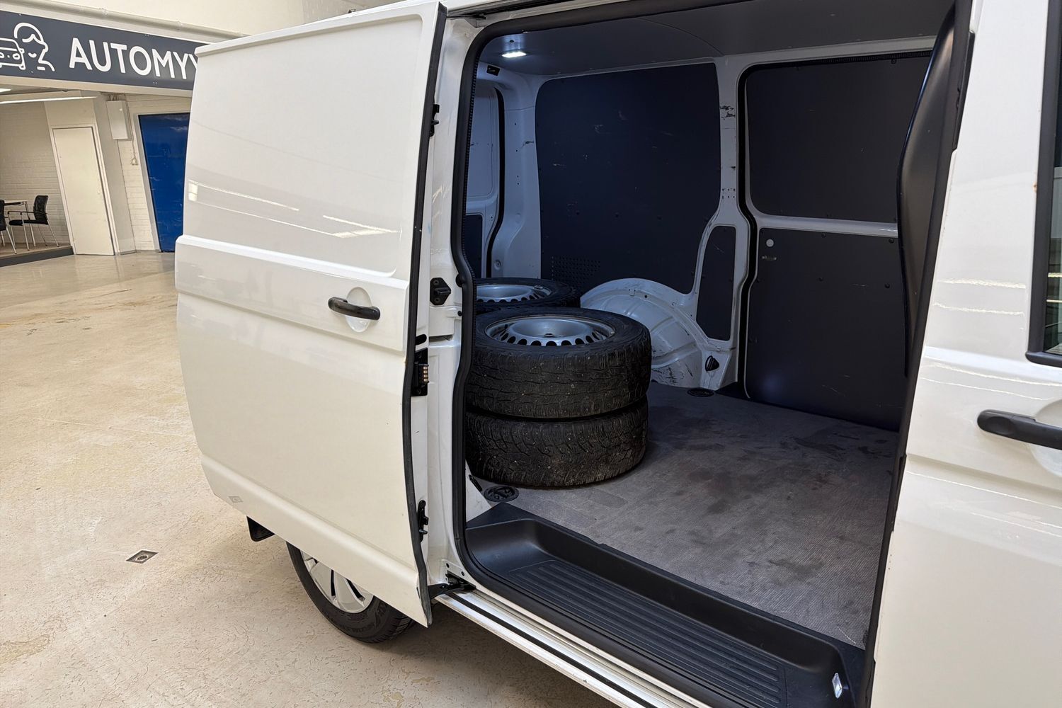 Volkswagen Transporter vaihtoauto